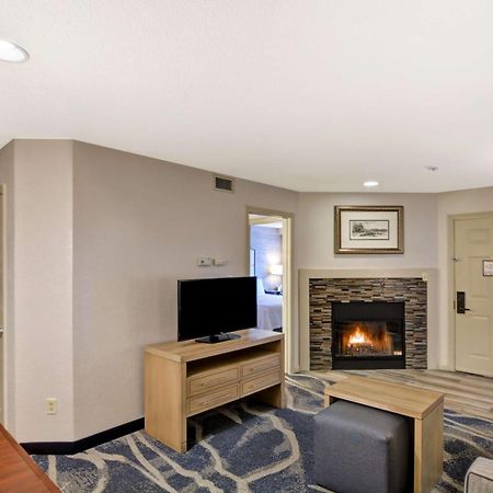 Homewood Suites By Hilton Windsor Locks Hartford Kültér fotó