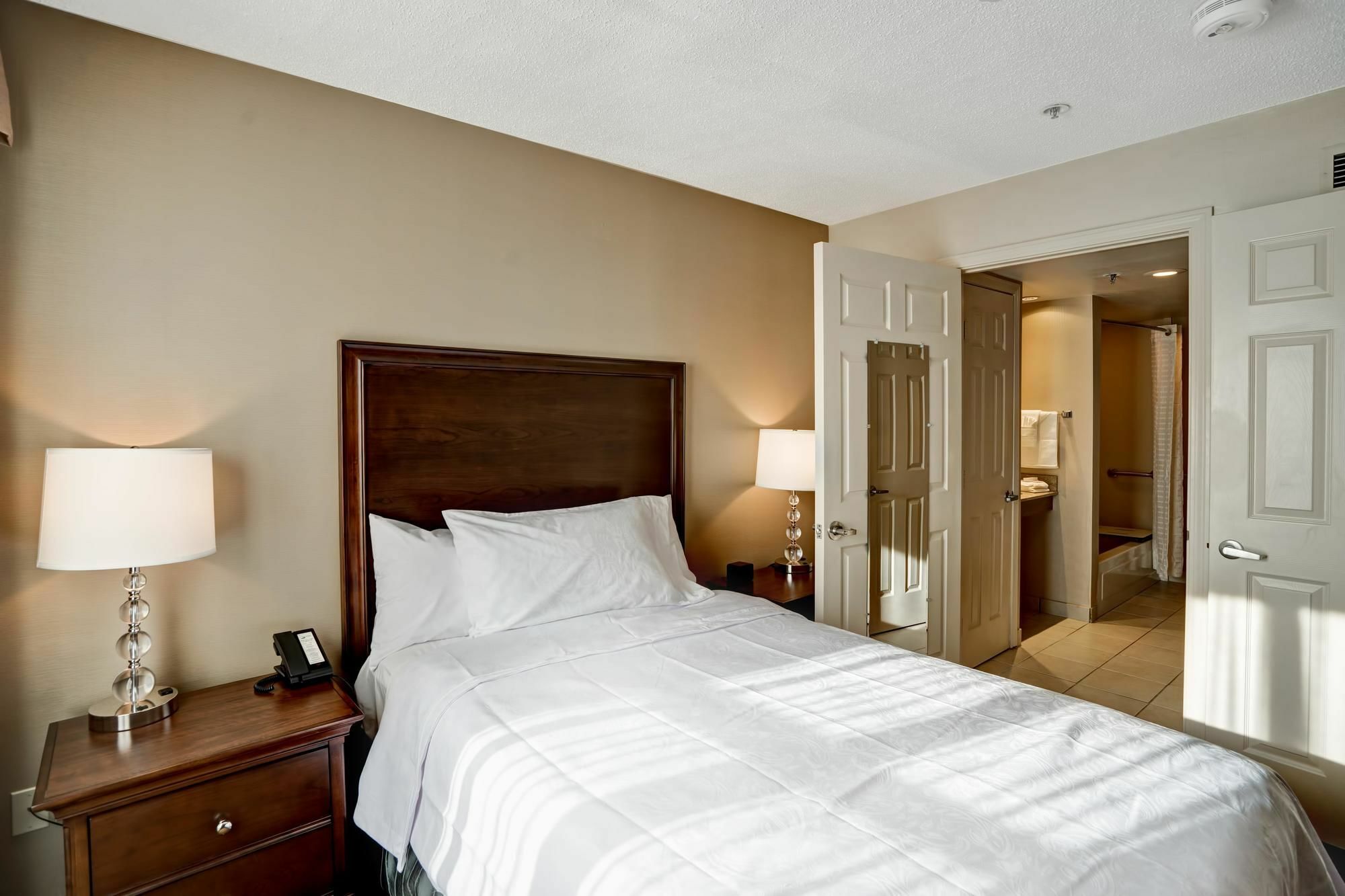 Homewood Suites By Hilton Windsor Locks Hartford Kültér fotó